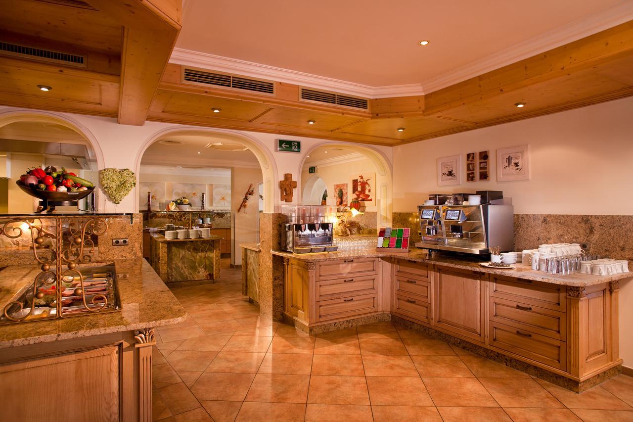 Alpenhof Hotel Герлос Екстериор снимка
